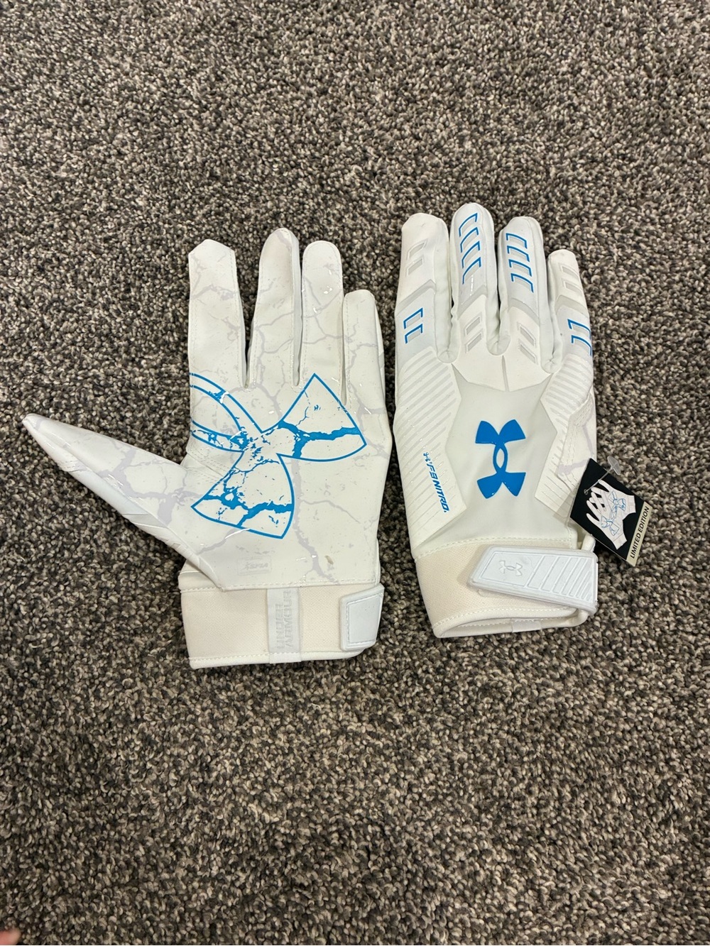 Under Armour White and Blue Men's Athletic Gloves